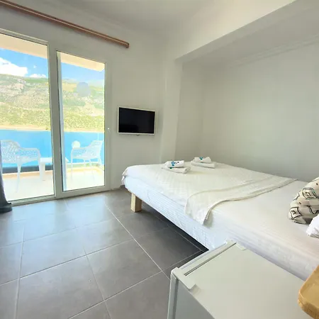 Korsanada * Kaş